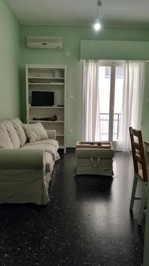 Paris Spacious Beach Apartment Loutraki  Bagian luar foto