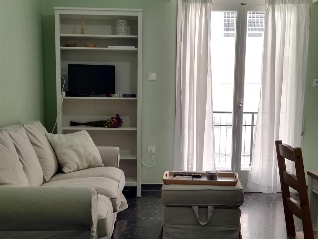 Paris Spacious Beach Apartment Loutraki  Bagian luar foto
