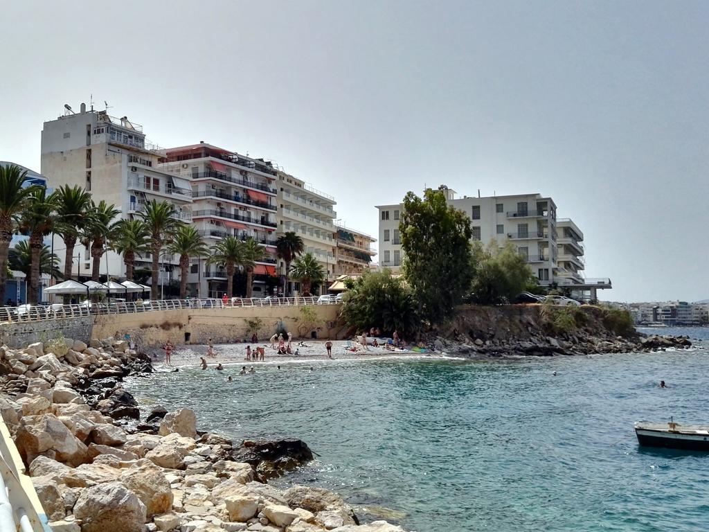 Paris Spacious Beach Apartment Loutraki  Bagian luar foto